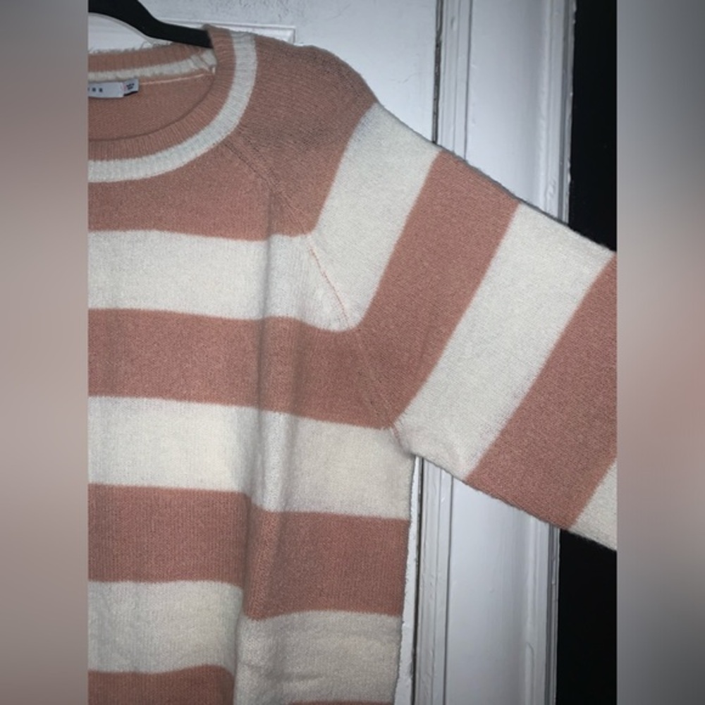 NWOT lush pink and cream striped lightweight sweater size medium - Picture 6 of 11